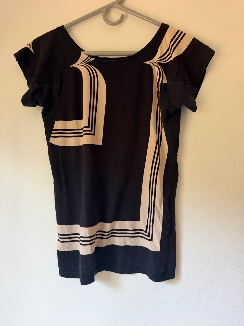 Marc By Marc Jacobs Black Short Sleeve Top with Cream Geometric Print